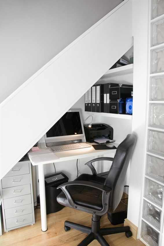 15 Ideas de Oficinas bajo la Escalera