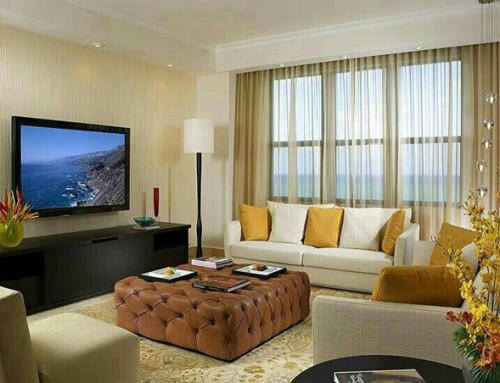 sala moderna con tv pared
