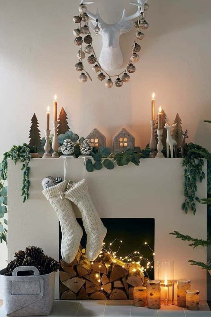 decorar la chimenea en navidad